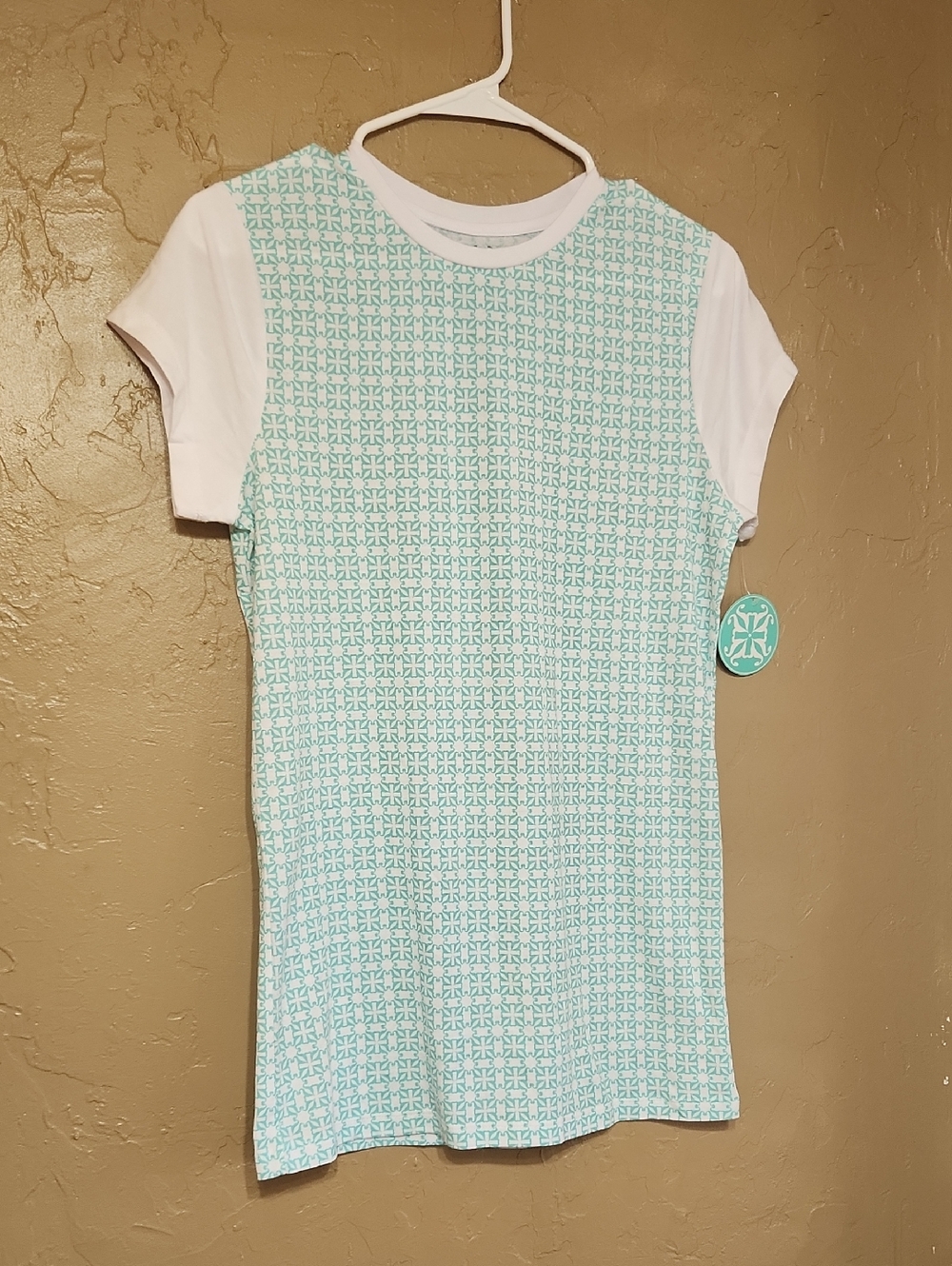 Rustic Cuff Night Shirt Size Small & Med
